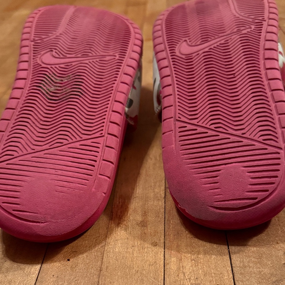 Nike Pink and Gray Camo Slide Sandals - Picture 4 of 7